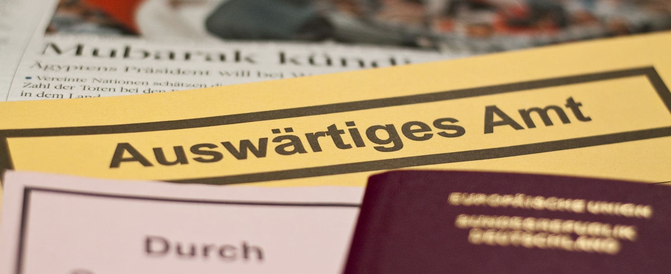 Pastas de processo e envelope do Auswärtiges Amt, o Ministério das Relações Exteriores alemão