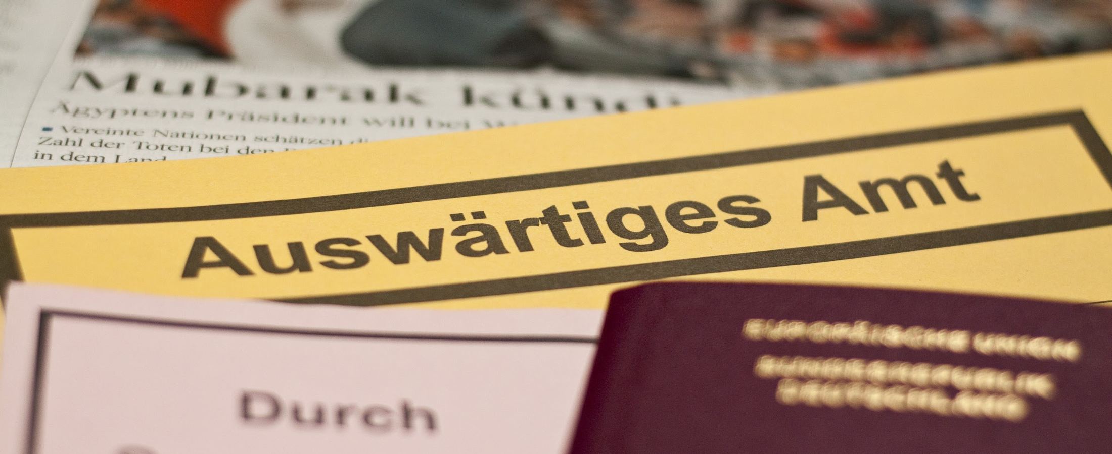 Pastas de processo e envelope do Auswärtiges Amt, o Ministério das Relações Exteriores alemão
